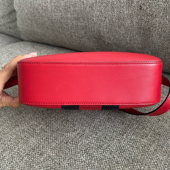 ✨✨Gucci Bee Web Camera Bag✨✨ - Picture 4 of 16